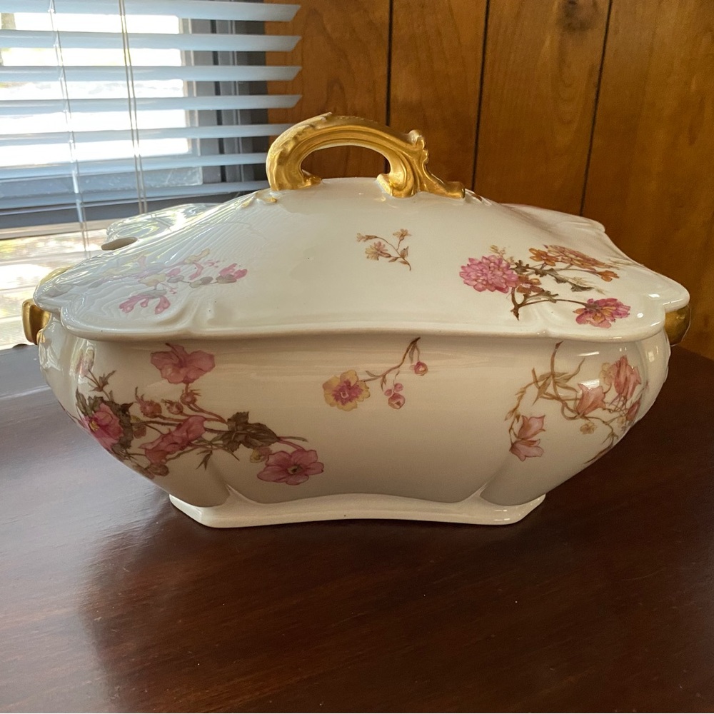 Gorgeous Haviland & Co. large soup tureen